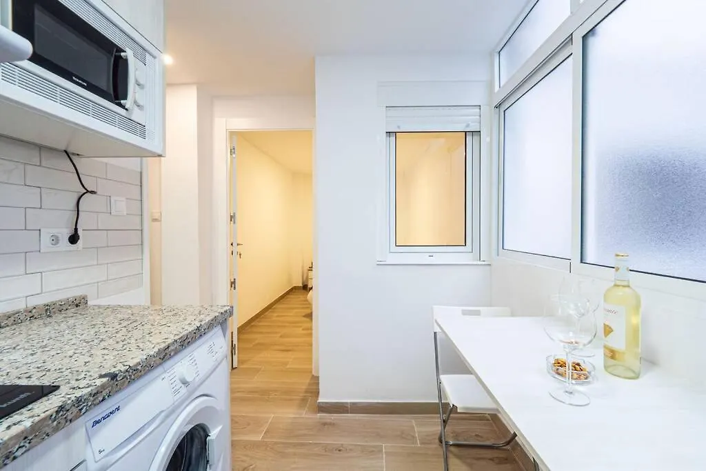 The Rest Between Picasso & Pompidou Malaga Apartment
